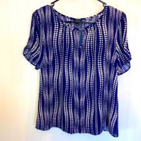 Talbot keyhole flower pattern short sleeve shirt Size L - Picture 2 of 7